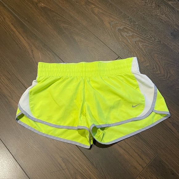 Nike dri fit running shorts - Picture 1 of 3